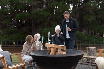 Picture of Snow, Play & Winter Fun for 1 Adult